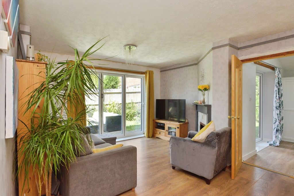Property photo 2 of 22 Pbox-Img.Jpg