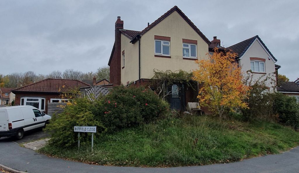 Property photo 2 of 40