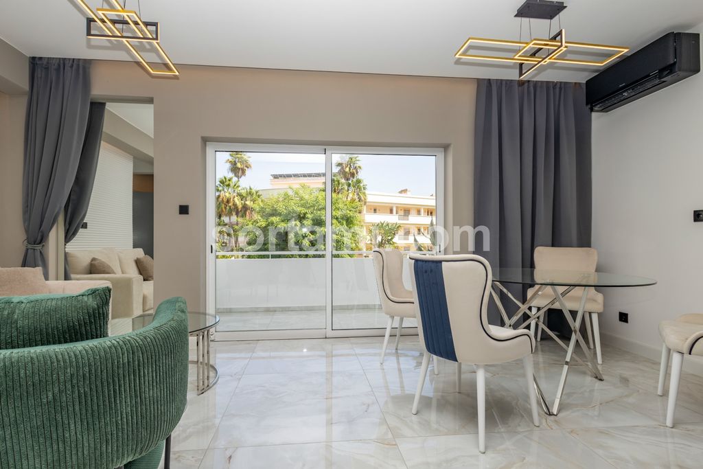 Property photo 2 of 28