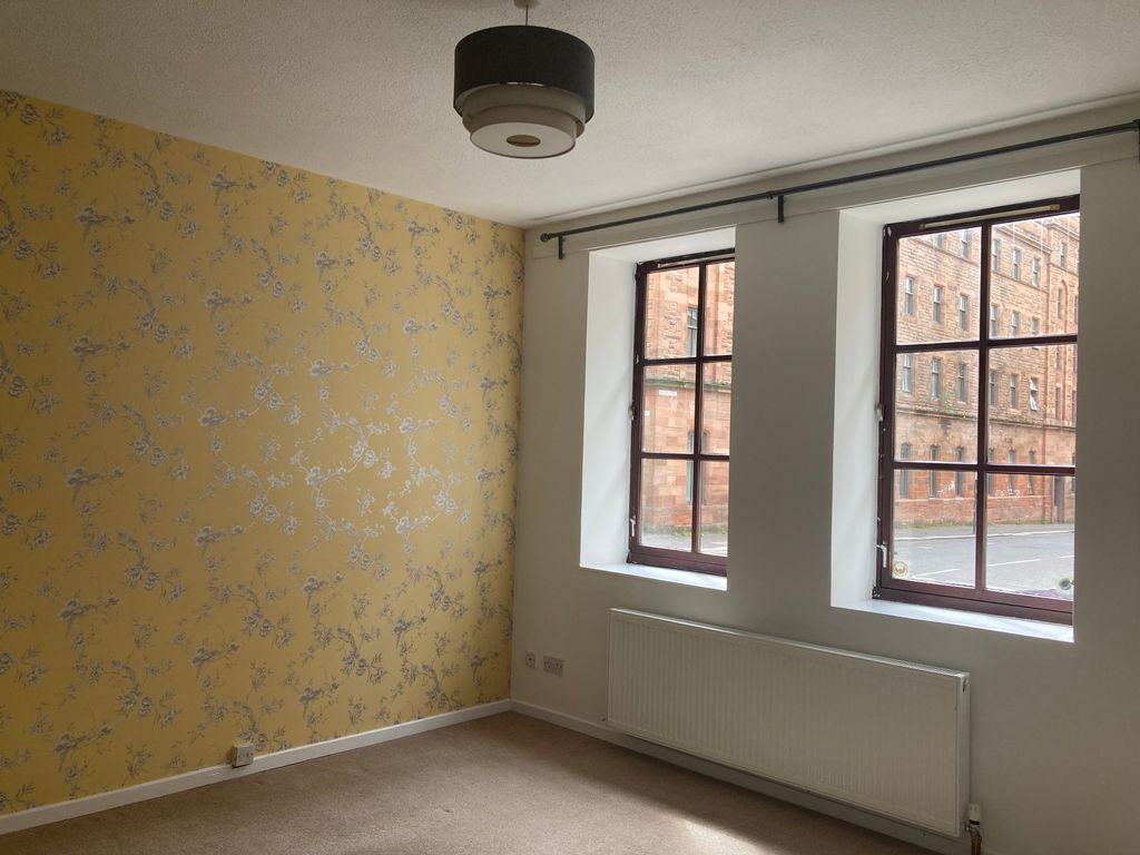 Property photo 2 of 8