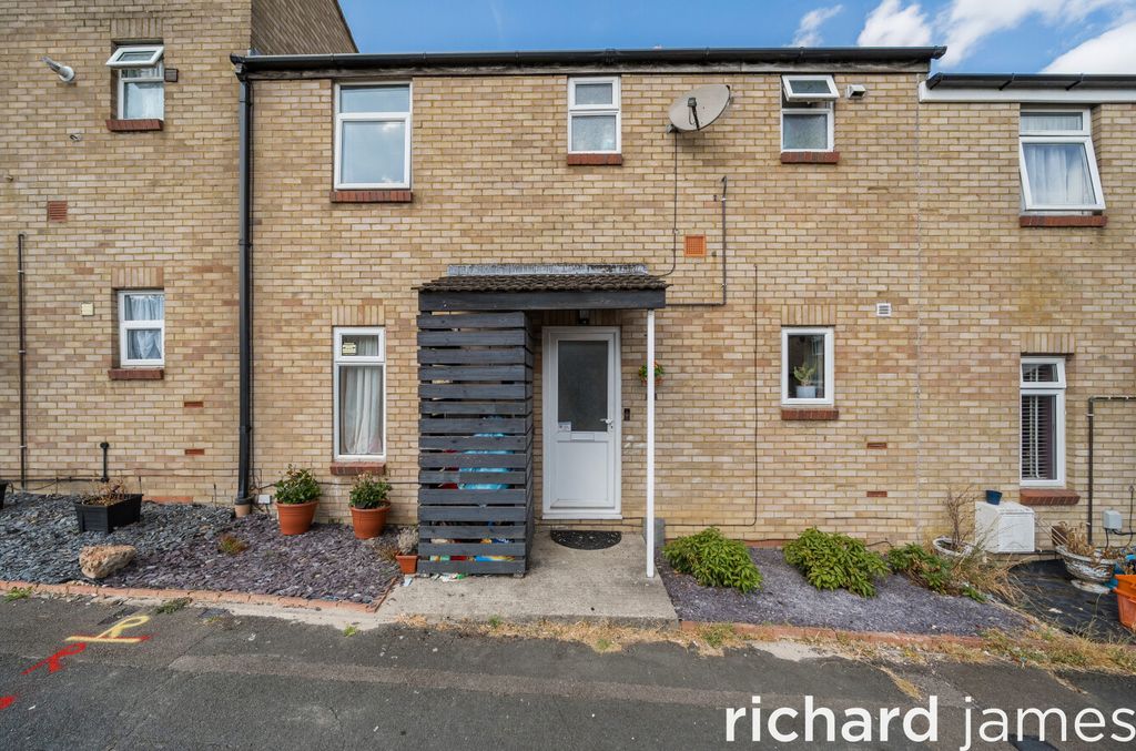 Property photo 1 of 11 8Dcab915F58d49Cab810E62Bed2B0c97
