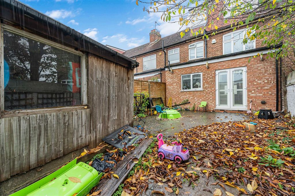 Property photo 3 of 16