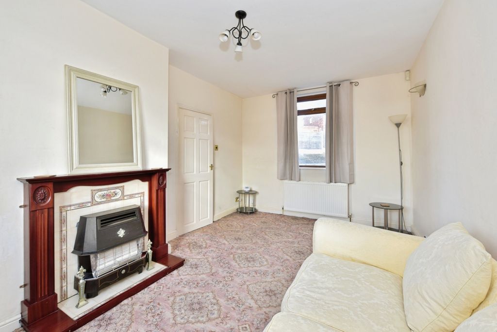 Property photo 2 of 16 Photo