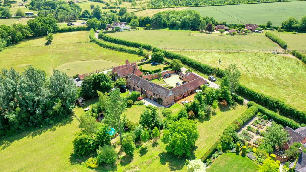 Property photo 1 of 17 Image