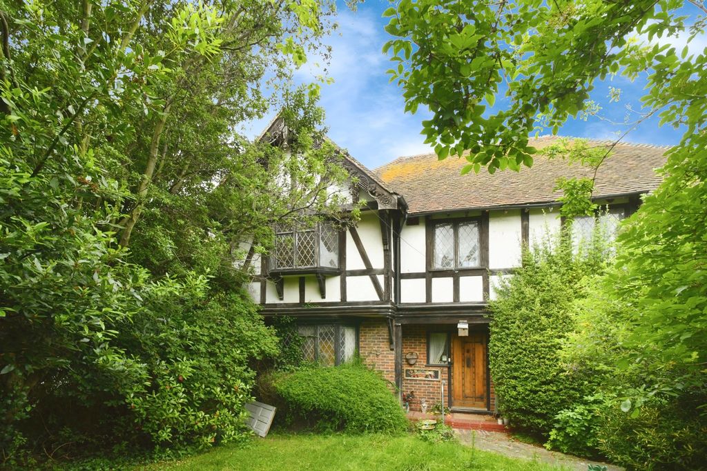 Property photo 1 of 6