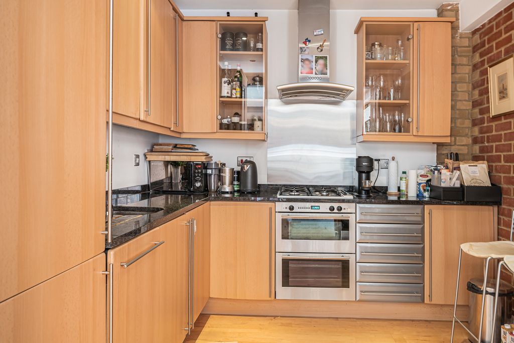 Property photo 3 of 26 Kitchen
