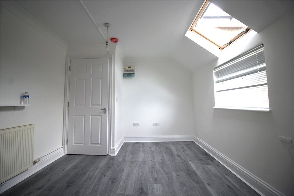 Property photo 2 of 6 Picture No. 06