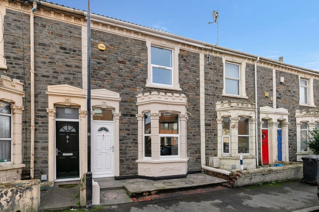 Property photo 1 of 26