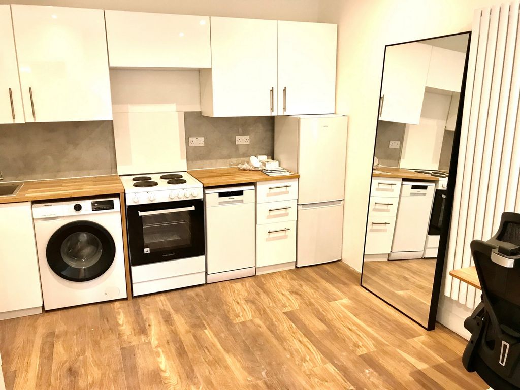 Property photo 3 of 5 Photo 3