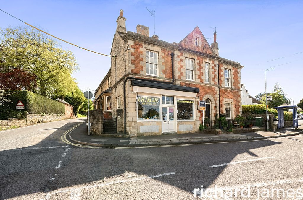 Property photo 1 of 22 98Da68c3Ac16430Bb13Cdb21Ac49E949