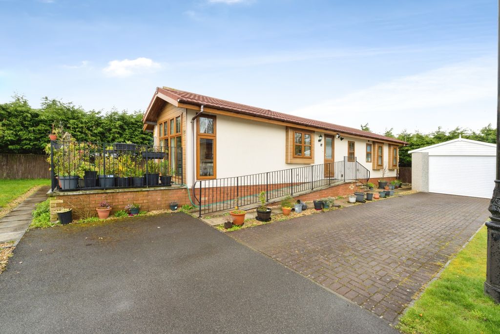 Property photo 1 of 15 Front View