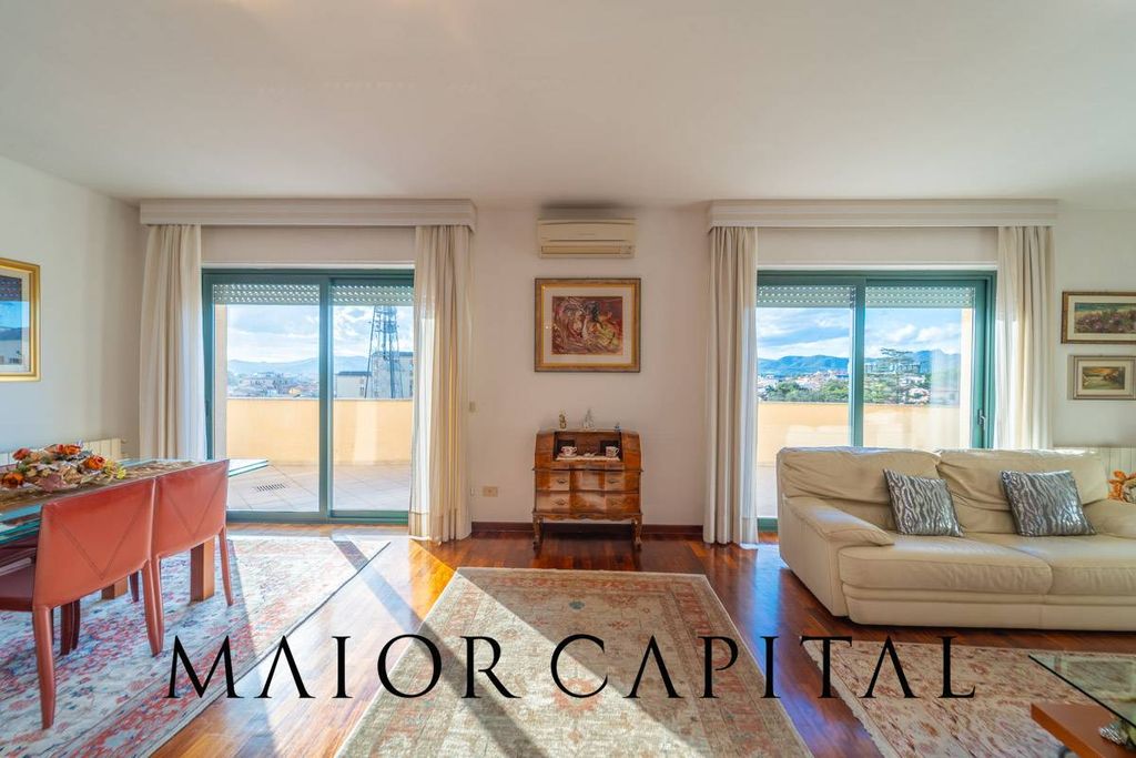 Property photo 2 of 33