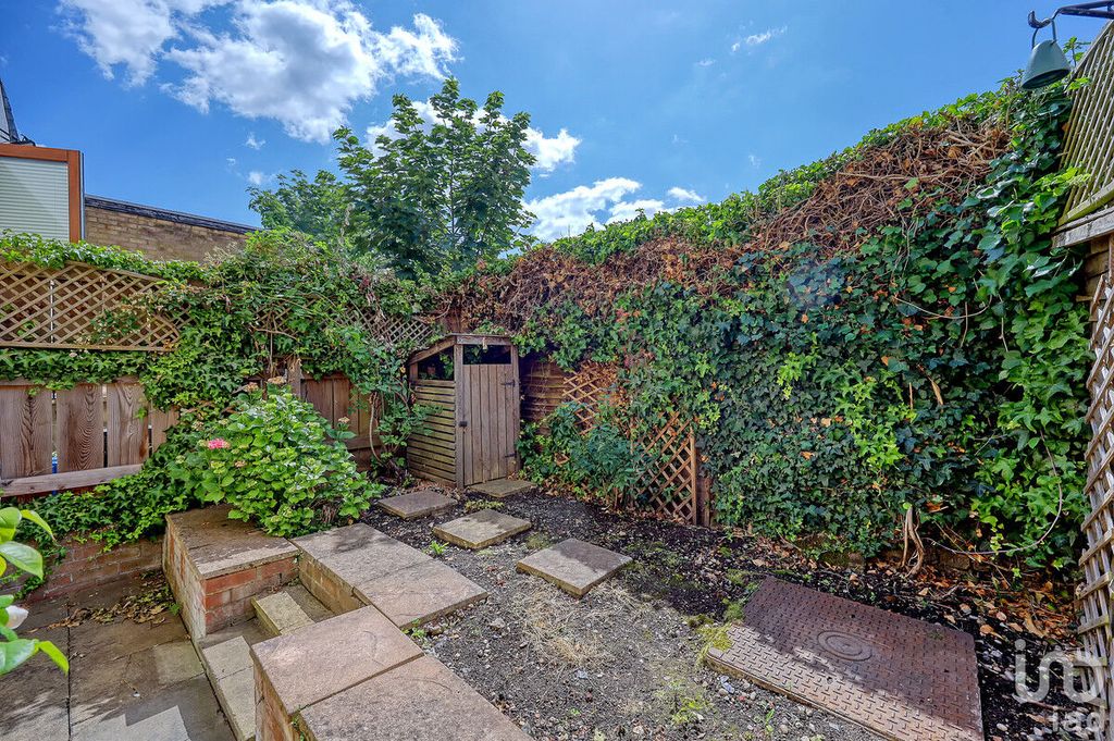 Property photo 2 of 19