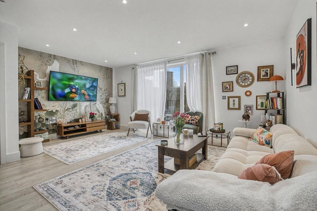 Property photo 1 of 22 Picture No. 26