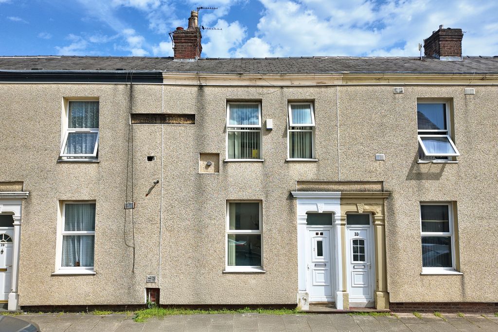 Property photo 1 of 8 Front