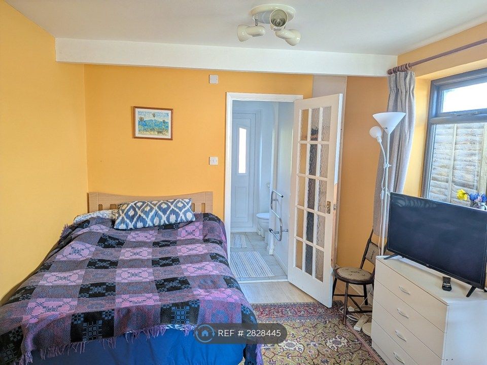 Property photo 2 of 4