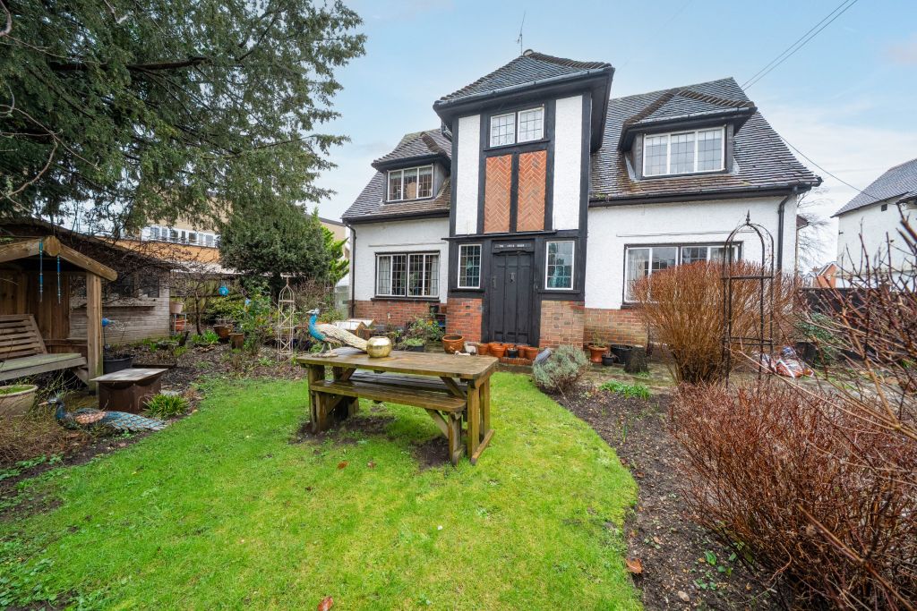 Property photo 1 of 27