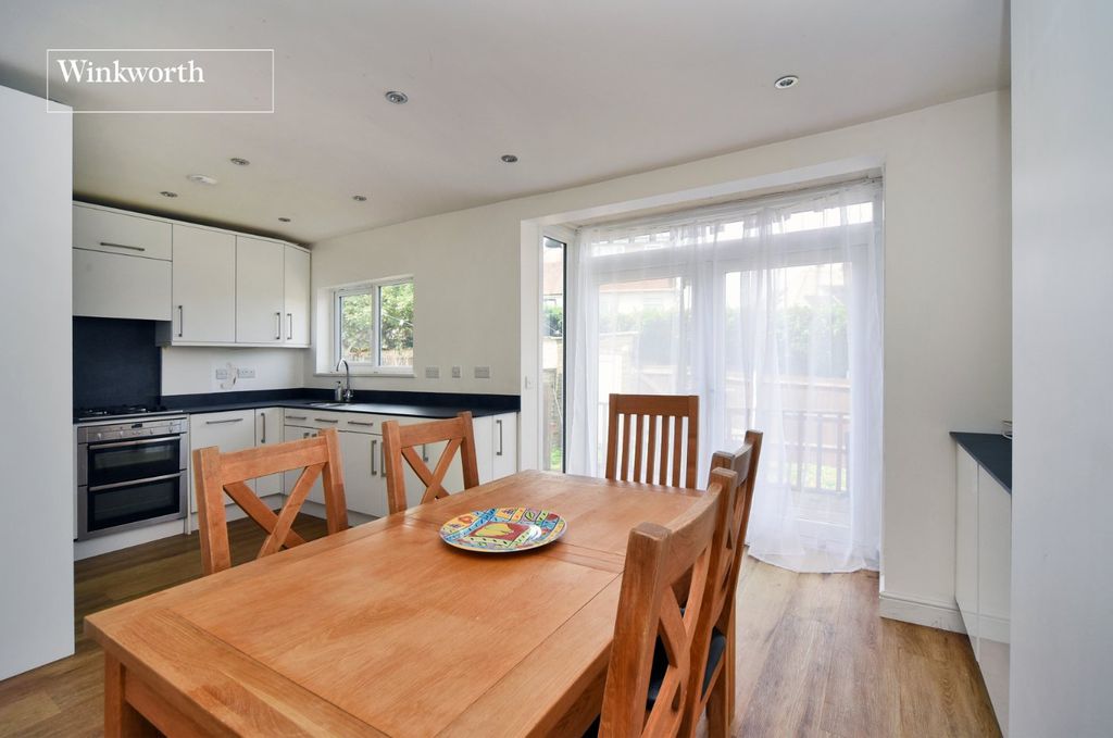 Property photo 2 of 16 Picture No. 05