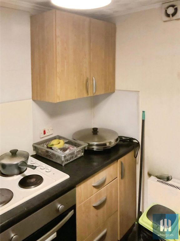 Property photo 2 of 7 Picture No. 13