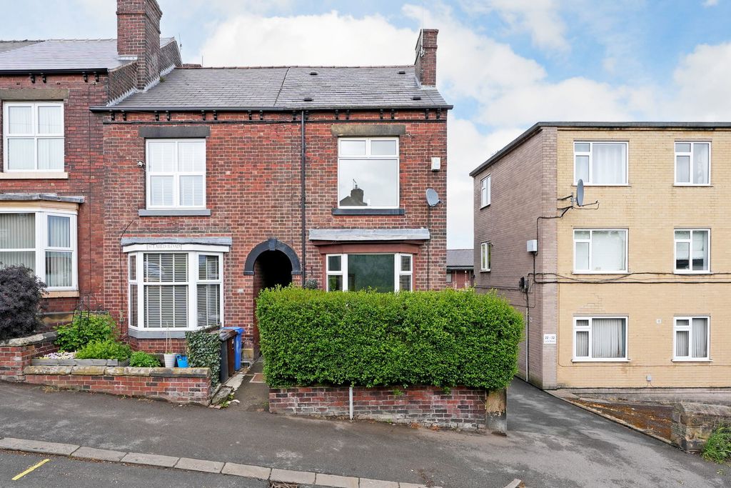 Property photo 1 of 25