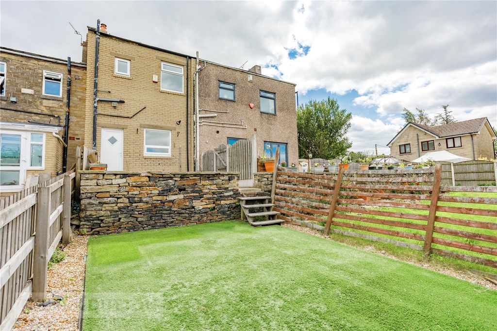 Property photo 1 of 21 Rear Garden