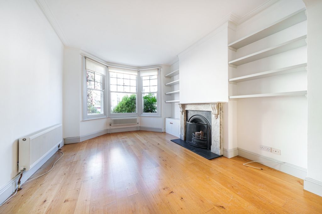 Property photo 2 of 12