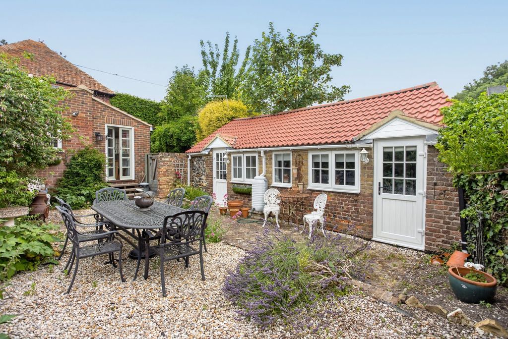 Property photo 1 of 24 Picture No. 46