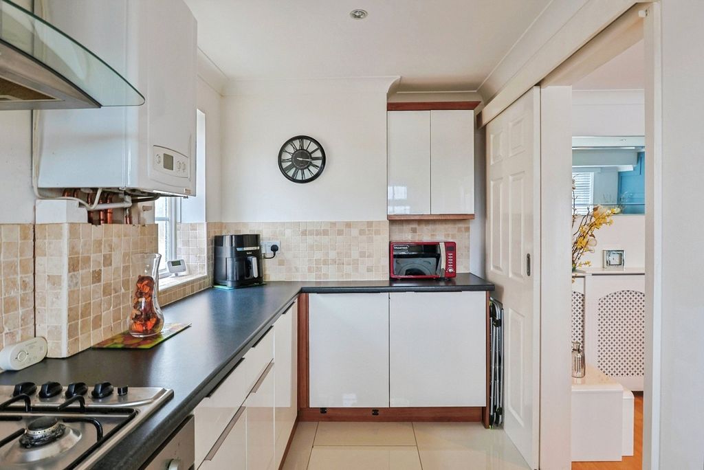 Property photo 3 of 20 Pbox-Img.Jpg