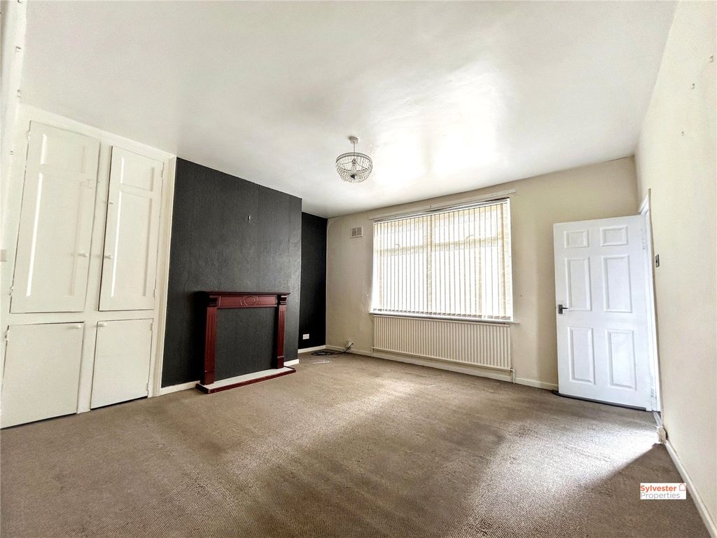 Property photo 3 of 10 Picture No. 25