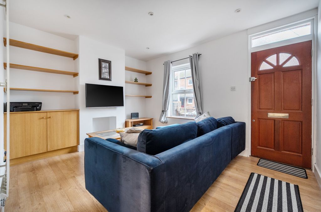 Property photo 2 of 19 1401352-11-696E23...