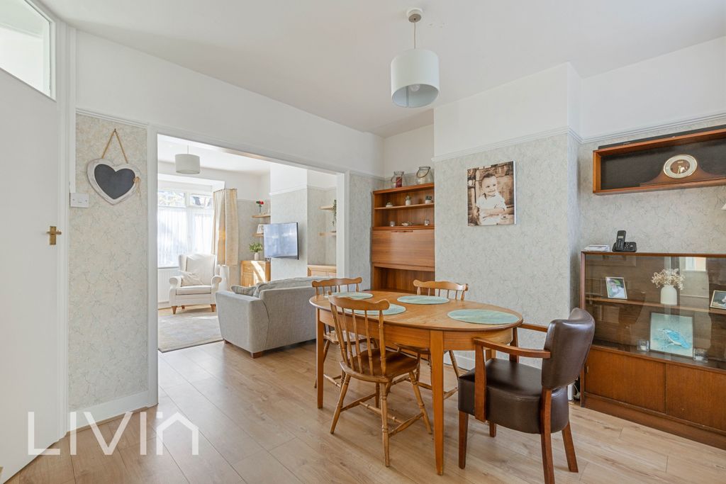 Property photo 3 of 14 3