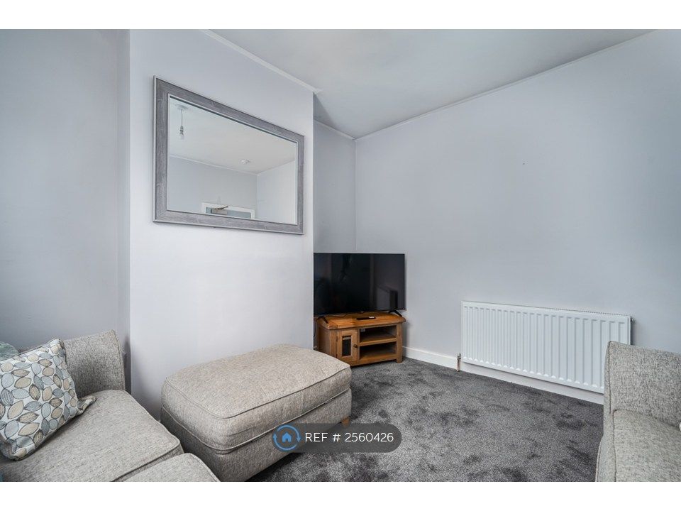 Property photo 3 of 10 Big Screen Smart Tv