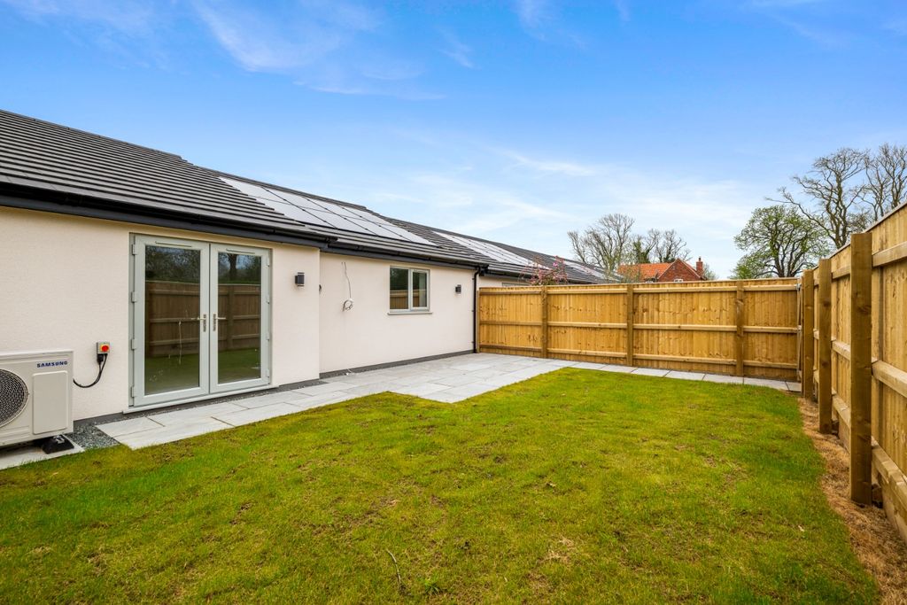 Property photo 2 of 16 5027133