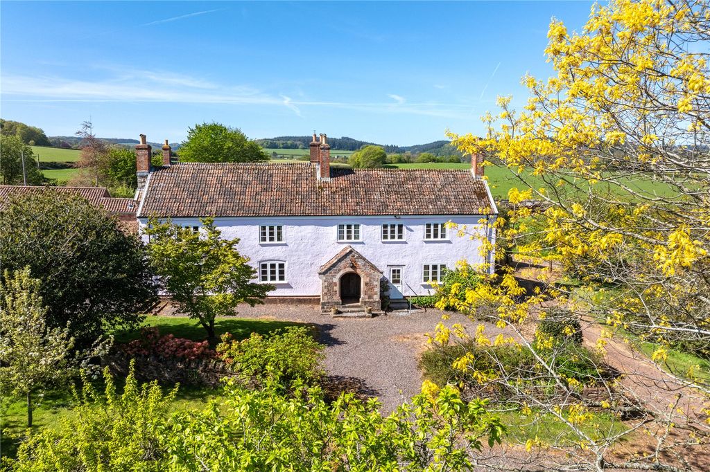 Property photo 1 of 39 Tuxwell Farmhouse
