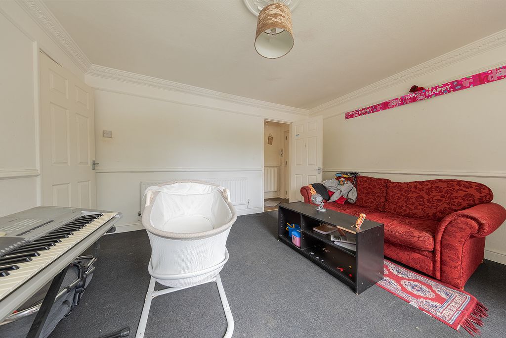 Property photo 3 of 21