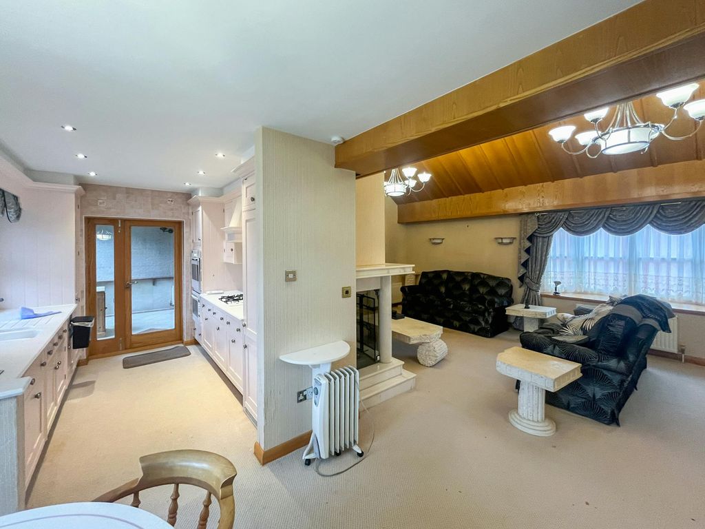 Property photo 3 of 13 5.Jpg