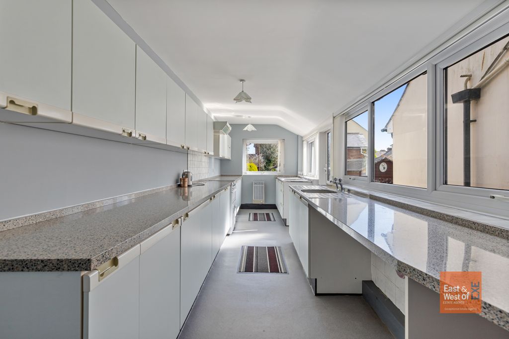 Property photo 3 of 15 A12 - 44 Polsloe Road Exeter - 260331