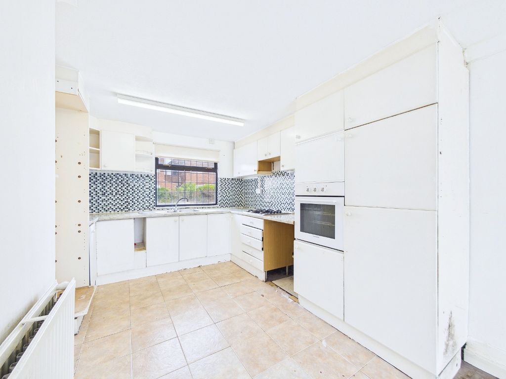 Property photo 3 of 14 5438832