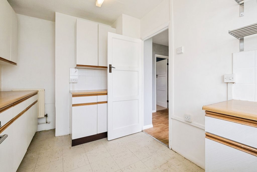 Property photo 3 of 18 Pbox-Img.Jpg