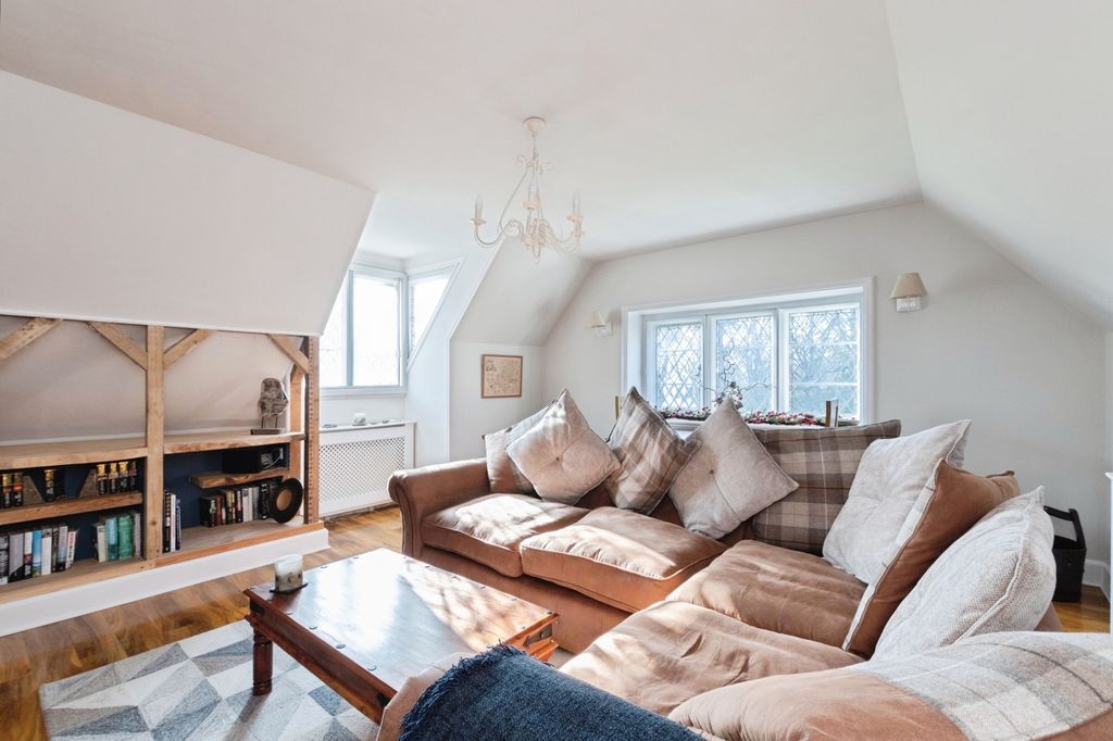 Property photo 3 of 18 Pbox-Img.Jpg