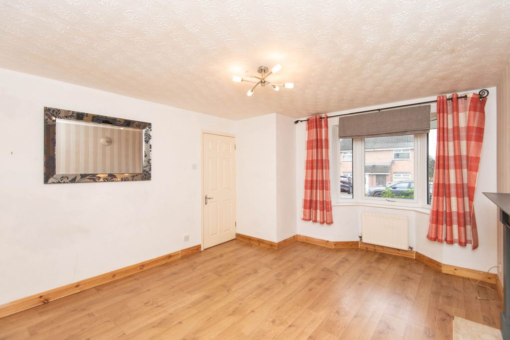 Property photo 3 of 23