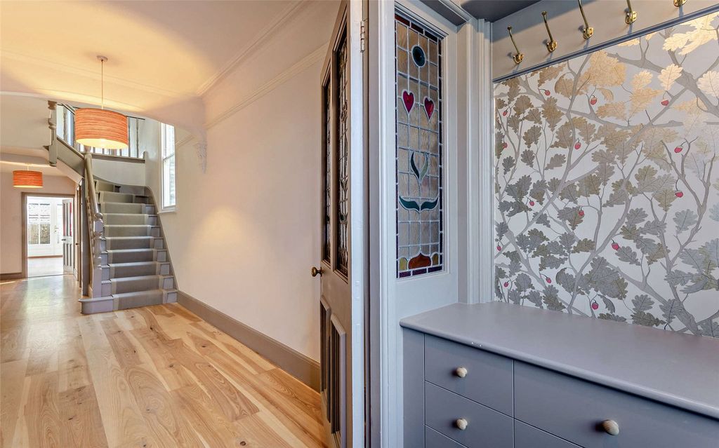 Property photo 3 of 42 Entrance