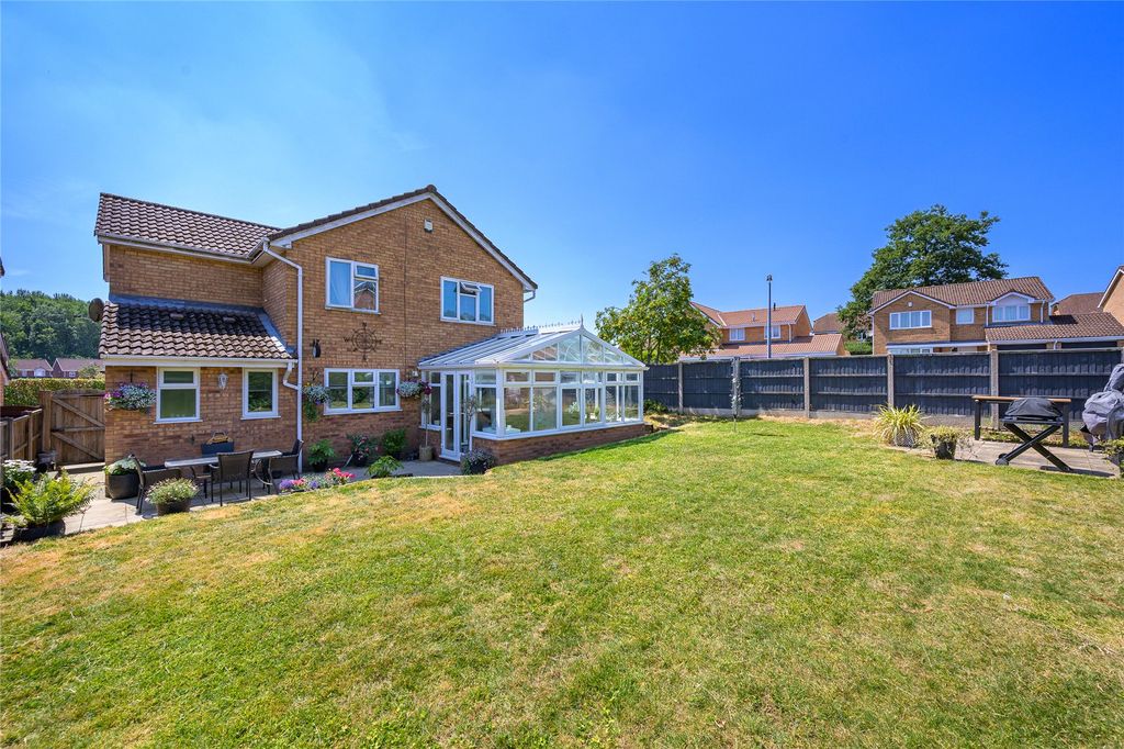 Property photo 2 of 48 Picture No. 15