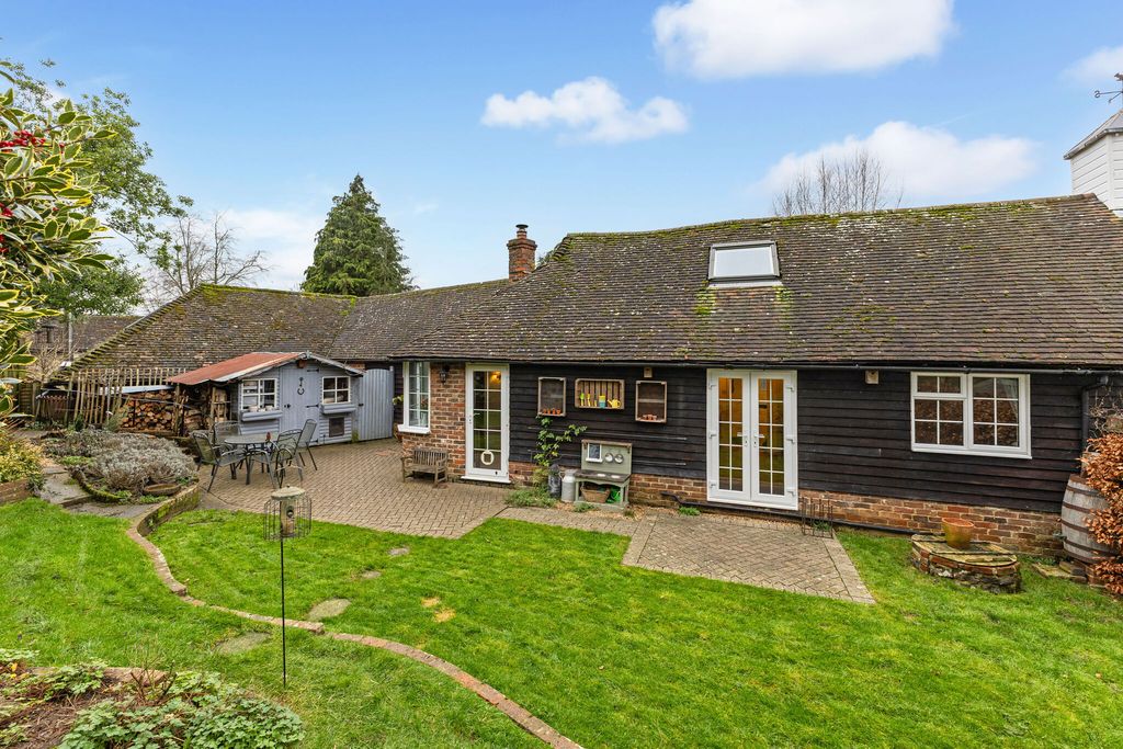 Property photo 2 of 9 2