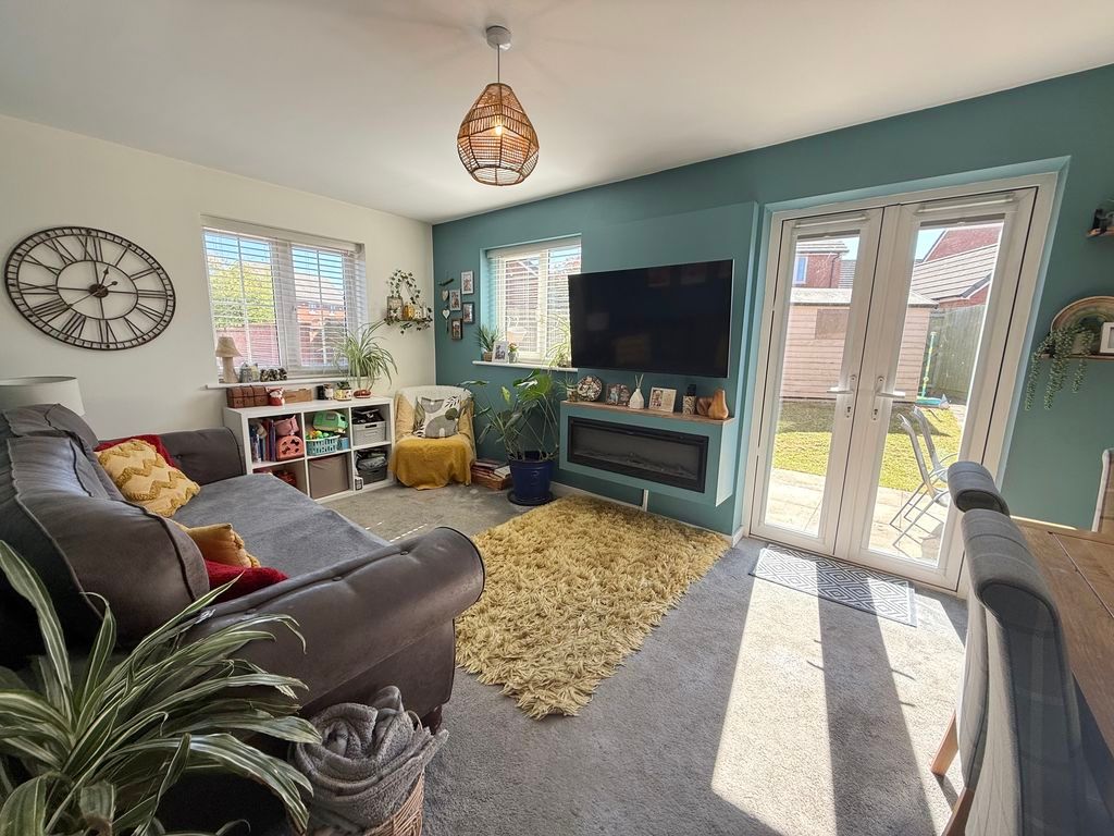 Property photo 3 of 17 Lounge Diner