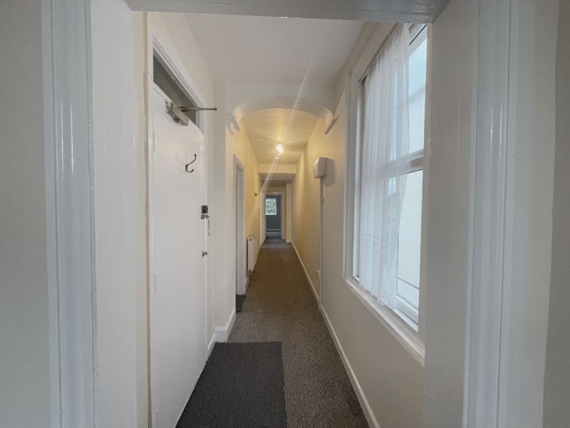 Property photo 2 of 9 Hallway