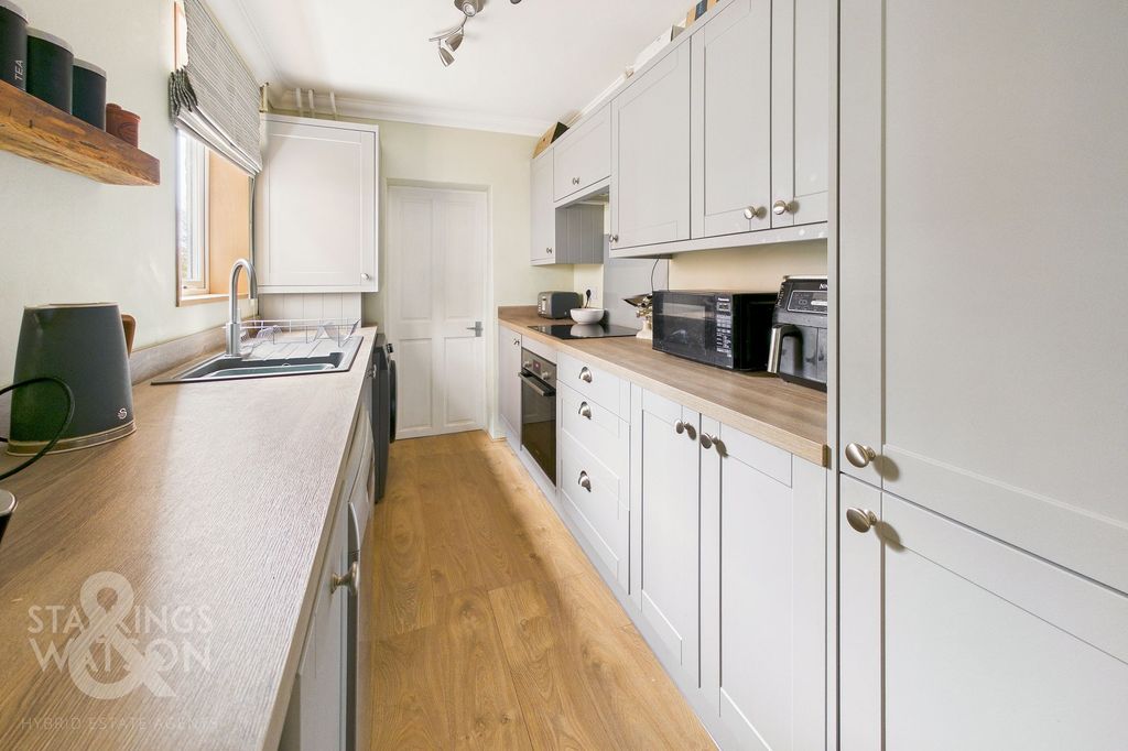 Property photo 3 of 18