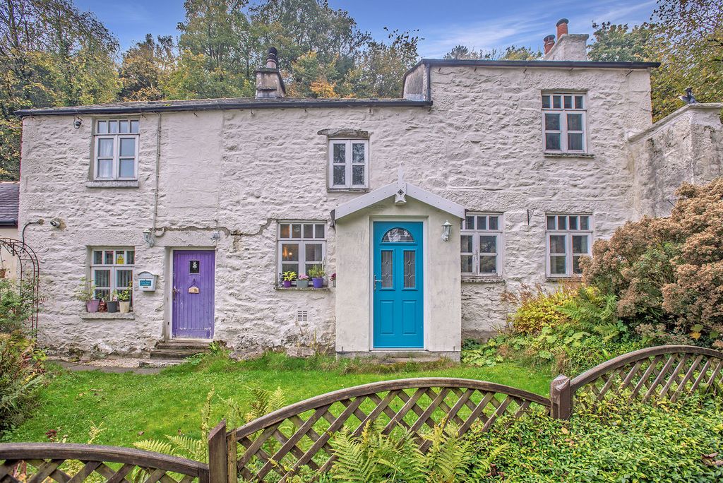 Property photo 1 of 33