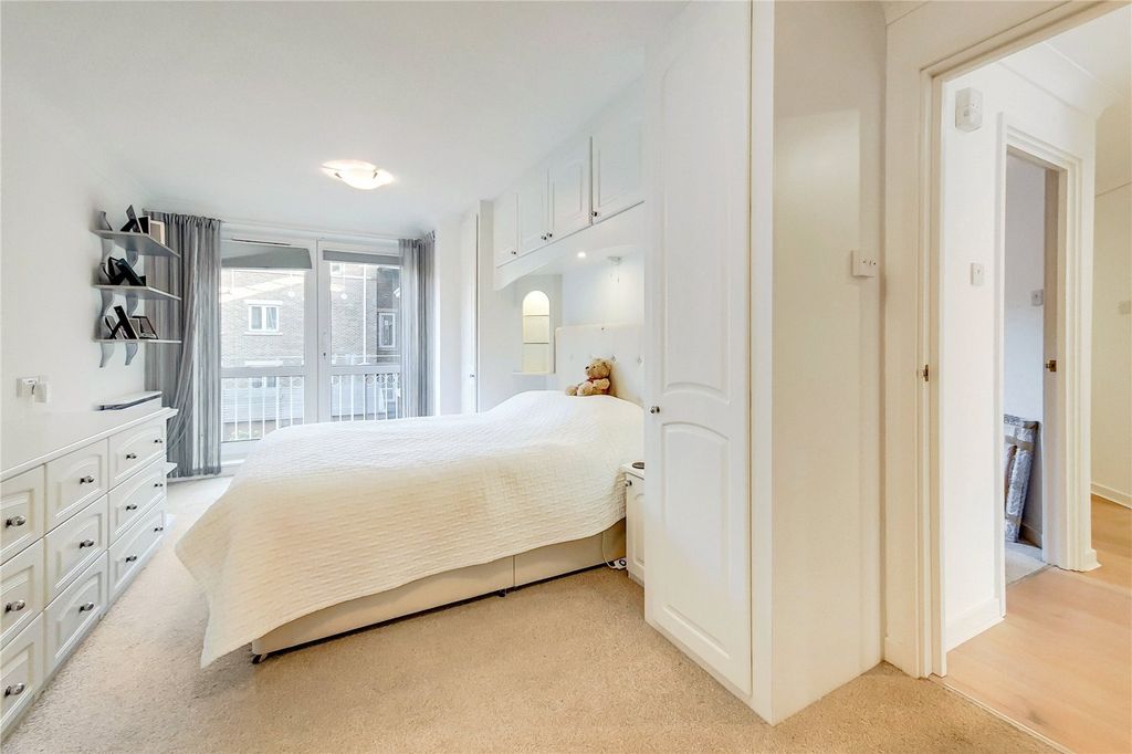 Property photo 3 of 13