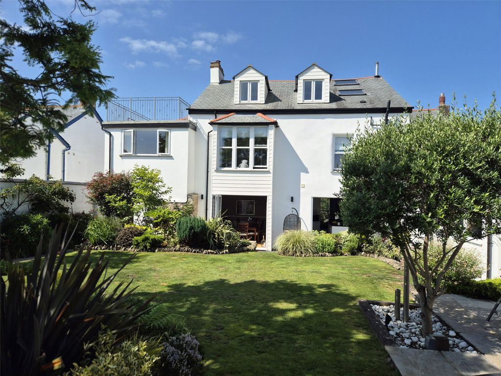 Property photo 2 of 27 Picture No. 40